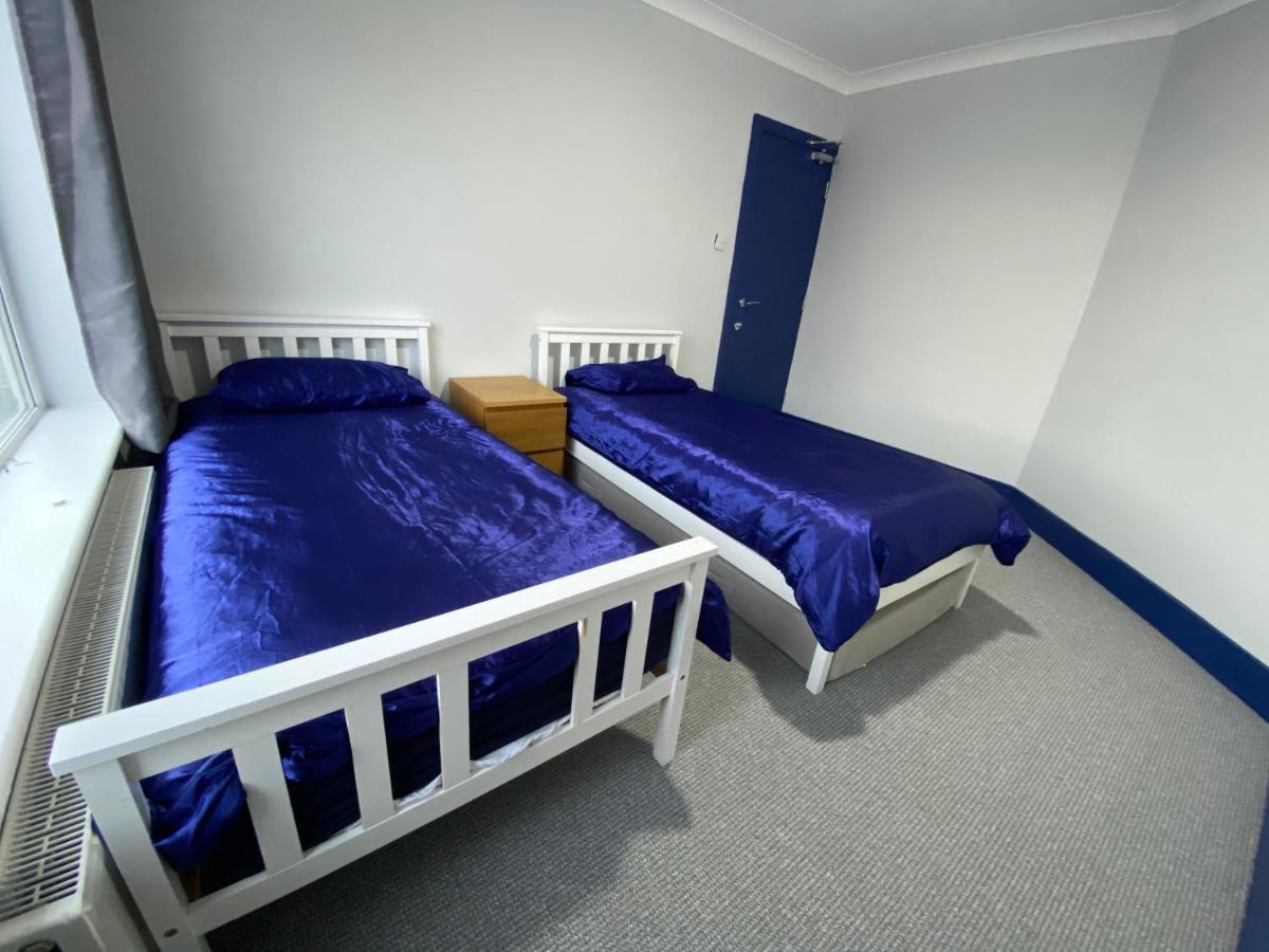 Harewood Lodge - Single And Double Rooms Self Serve Apartment King's Lynn Kültér fotó